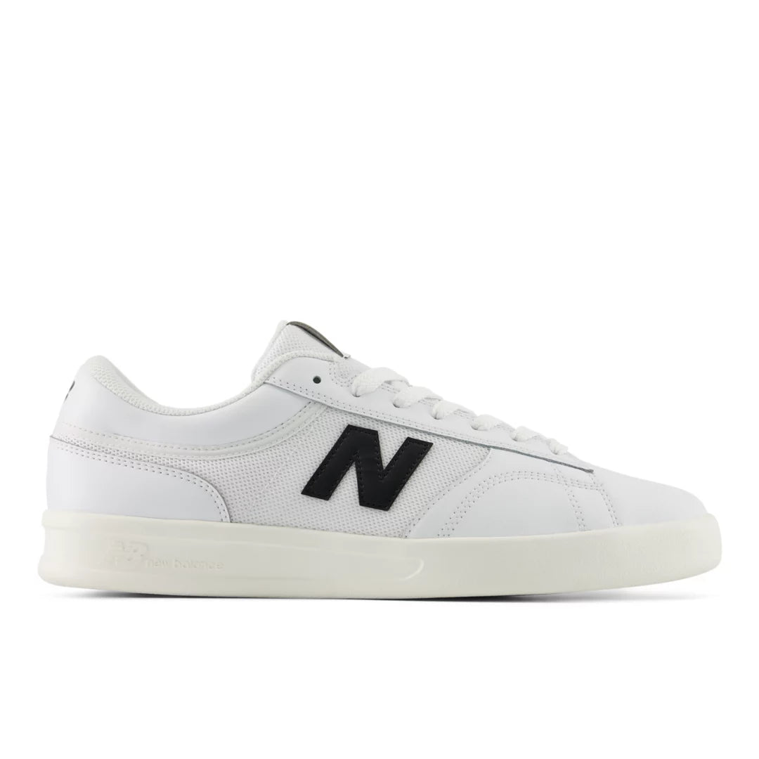 WHITE with BLACK,M6 / W7.5,Standard (D)