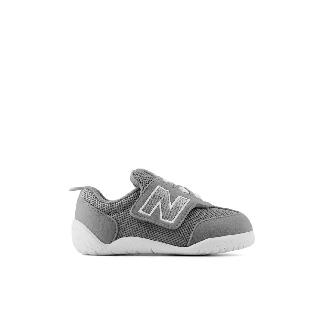 New Balance NEW-B FIRST Hook & Loop