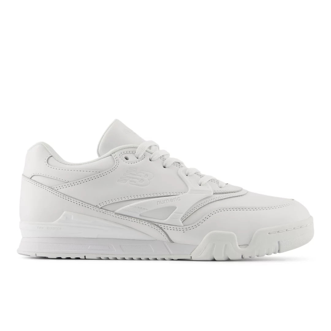 White,M6 / W7.5,Standard (D)